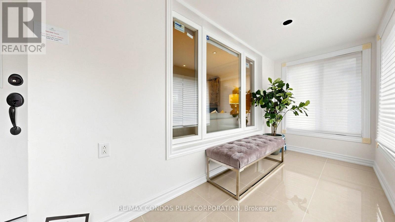 22 DENLOW BOULEVARD - 17