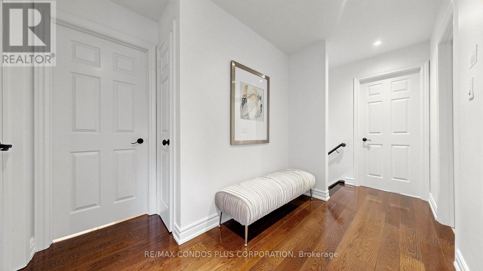 22 DENLOW BOULEVARD - 20