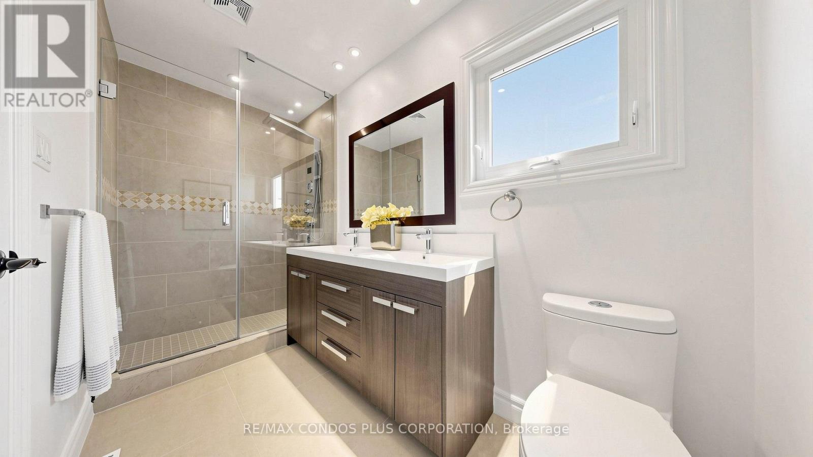 22 DENLOW BOULEVARD - 23