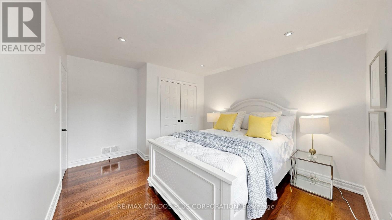 22 DENLOW BOULEVARD - 28