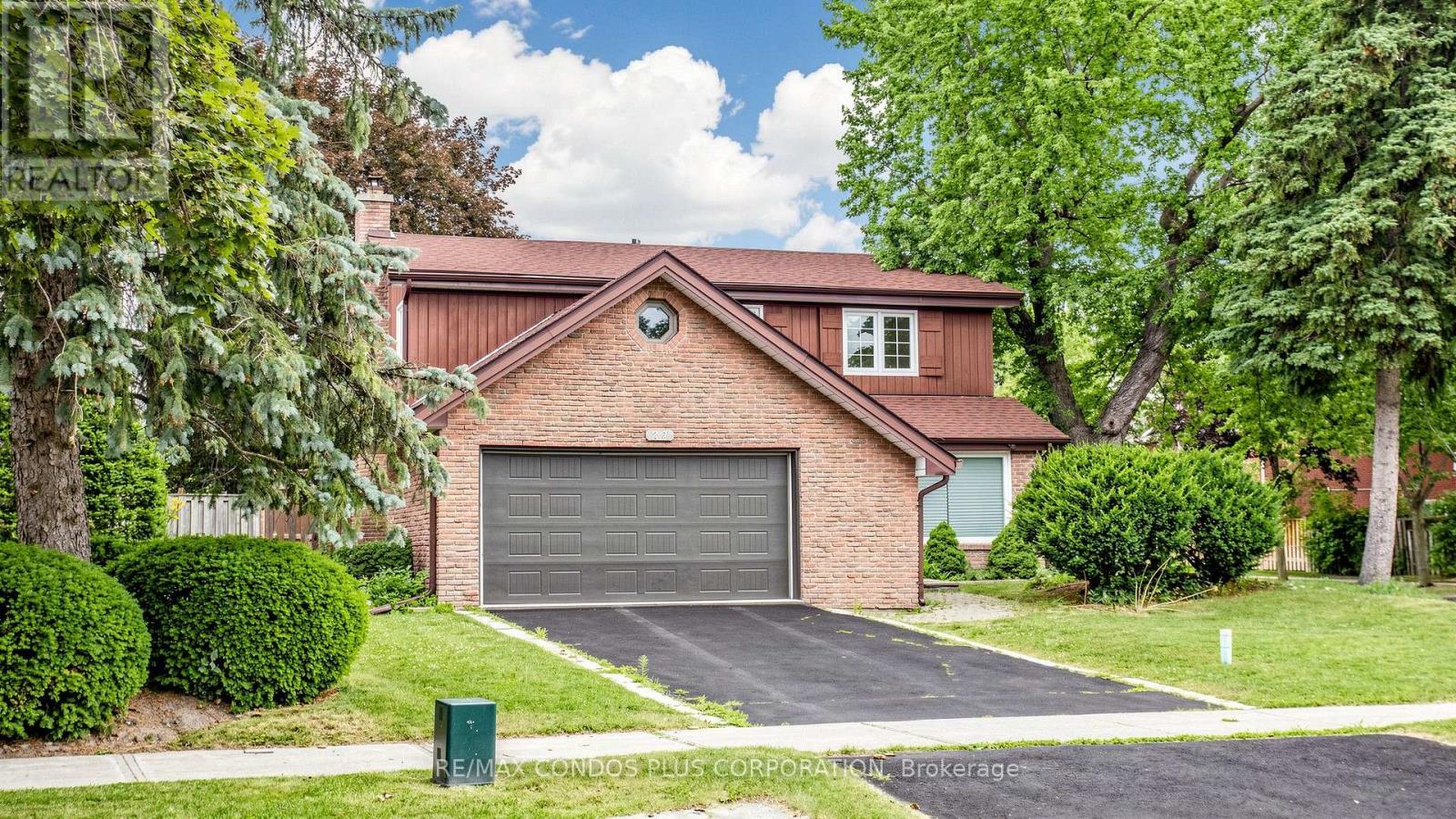 22 DENLOW BOULEVARD - 3