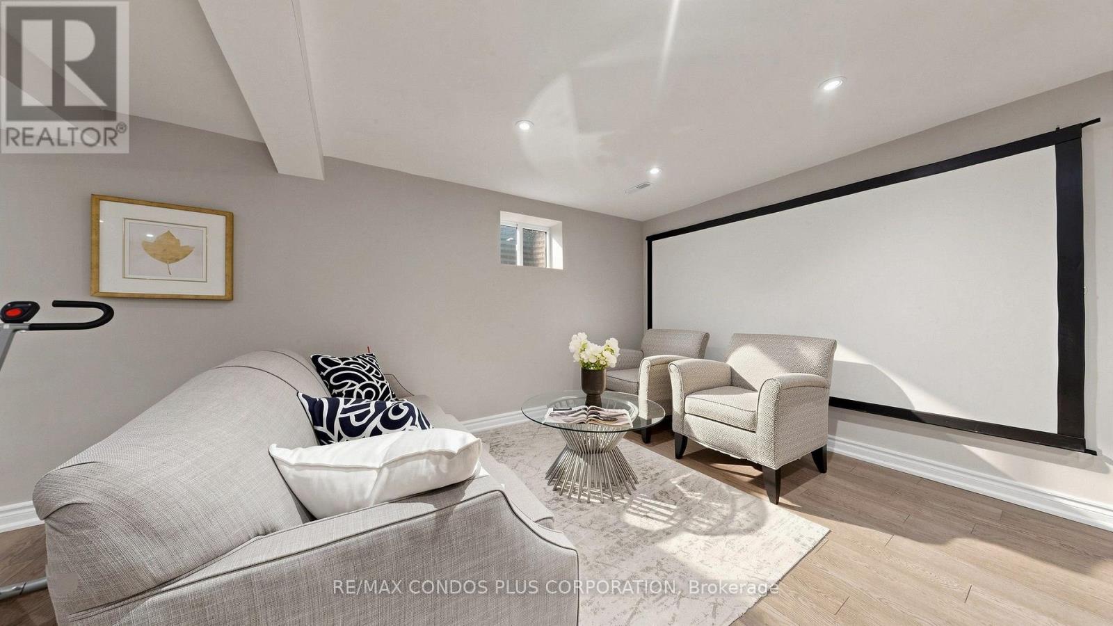 22 DENLOW BOULEVARD - 37