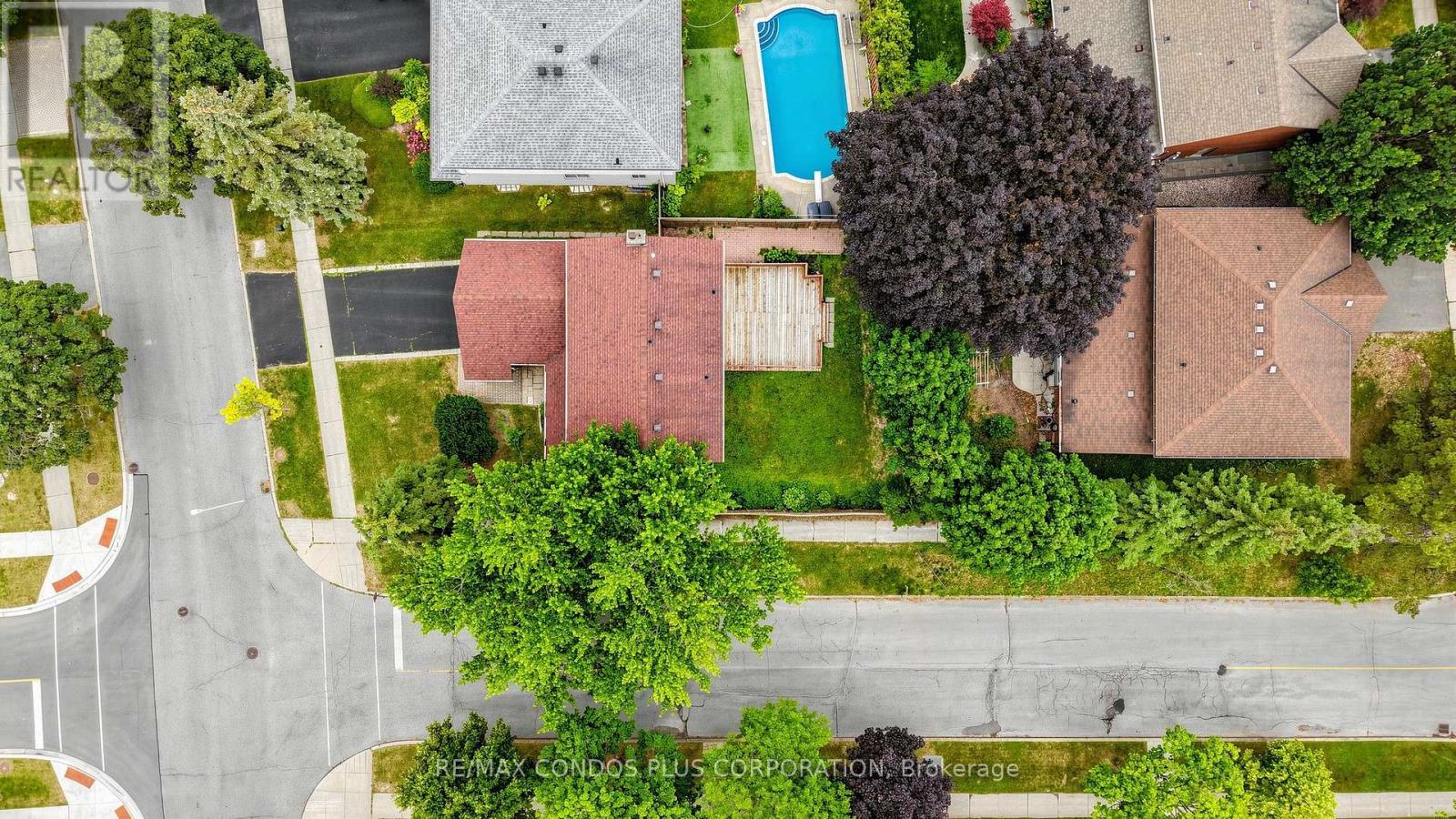 22 DENLOW BOULEVARD - 48