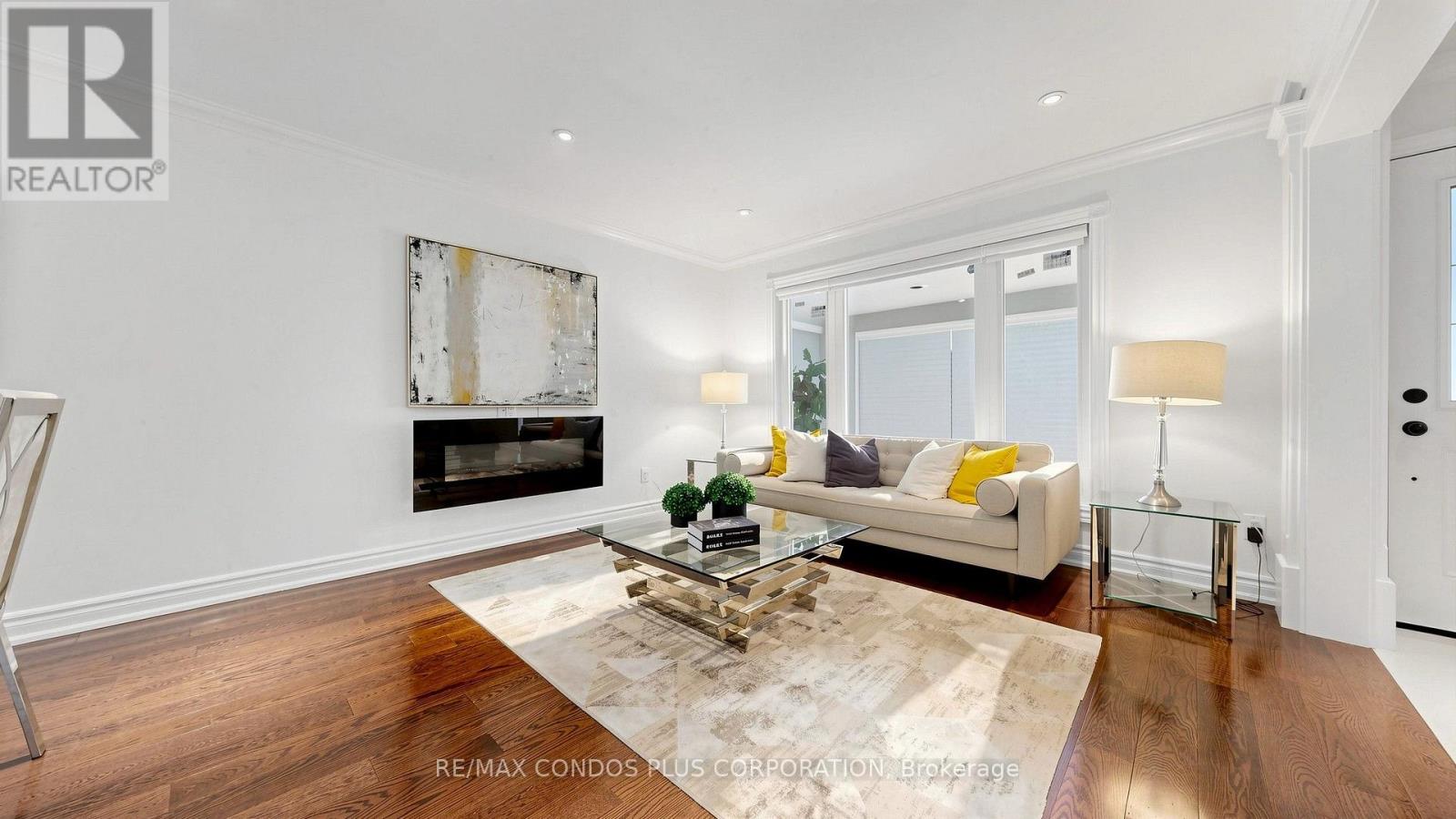 22 DENLOW BOULEVARD - 6