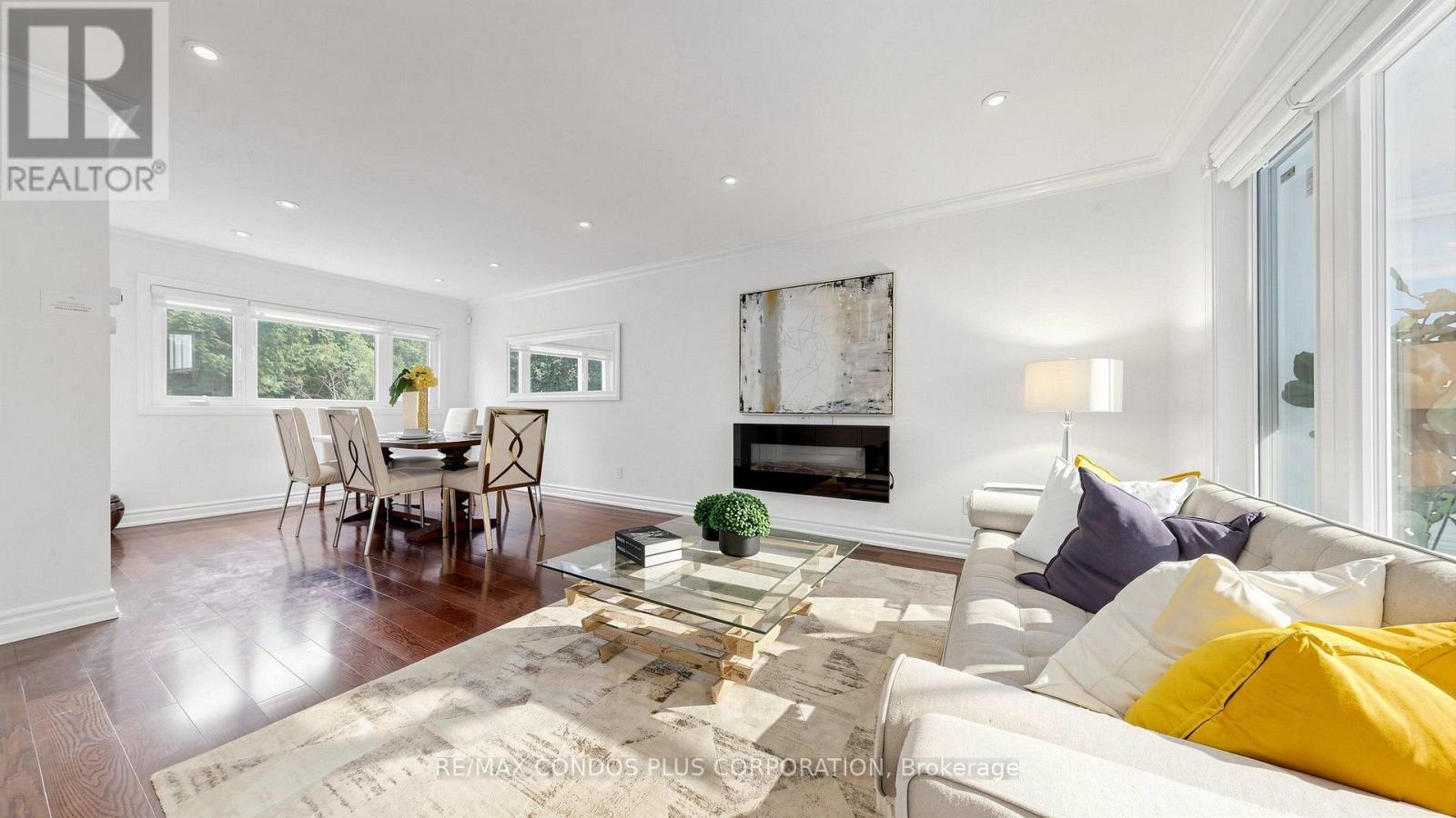22 DENLOW BOULEVARD - 7