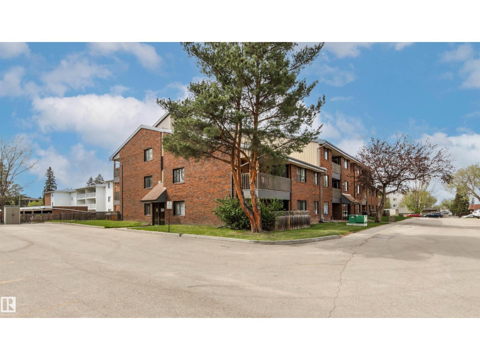 #217 14819 51 AV NW - 39