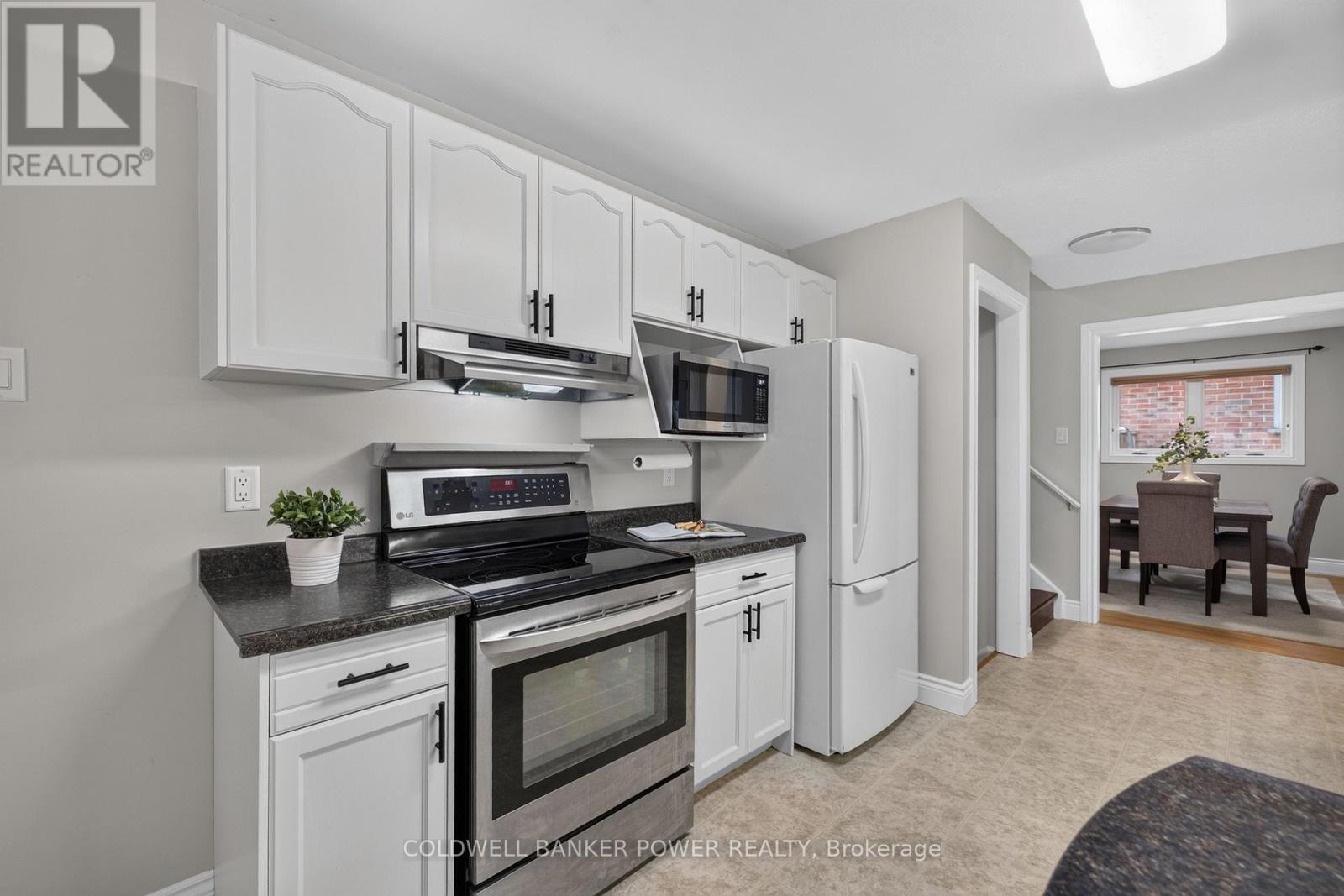 39 SHEPHERD AVENUE - 14