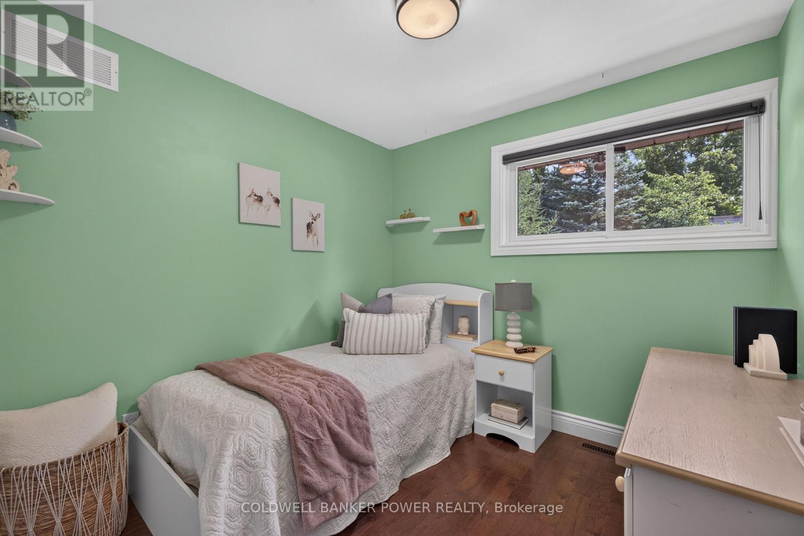 39 SHEPHERD AVENUE - 21