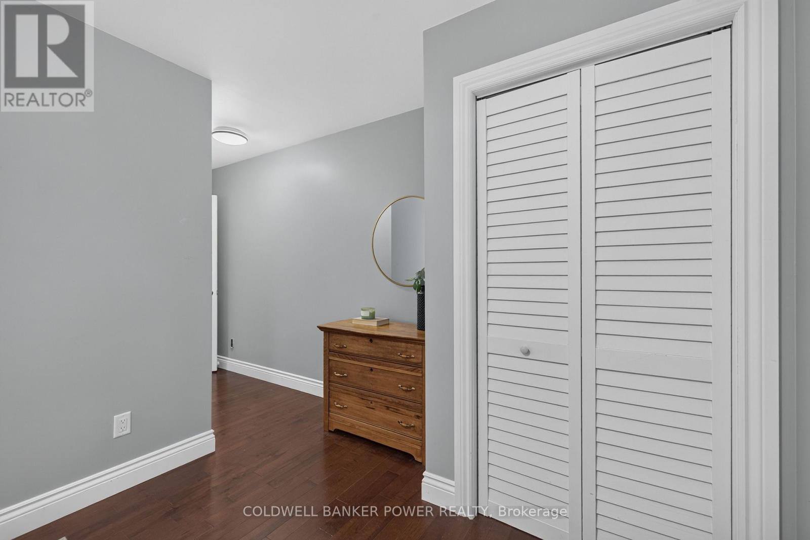 39 SHEPHERD AVENUE - 24
