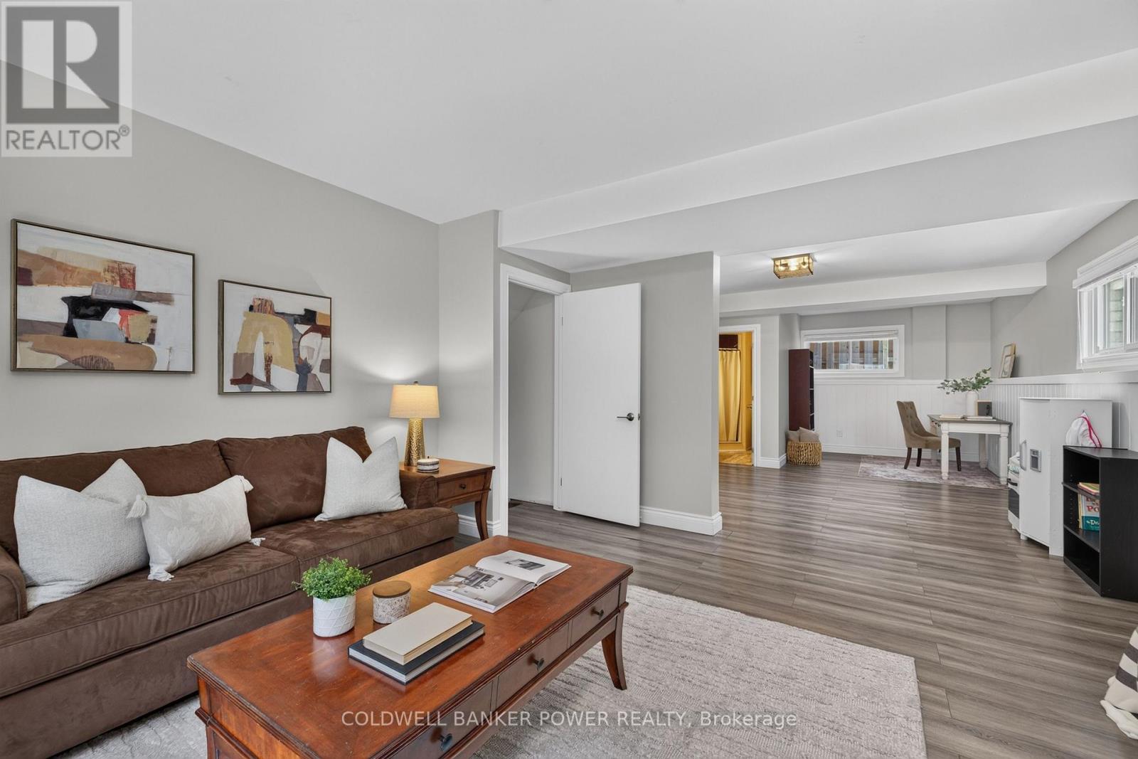 39 SHEPHERD AVENUE - 32