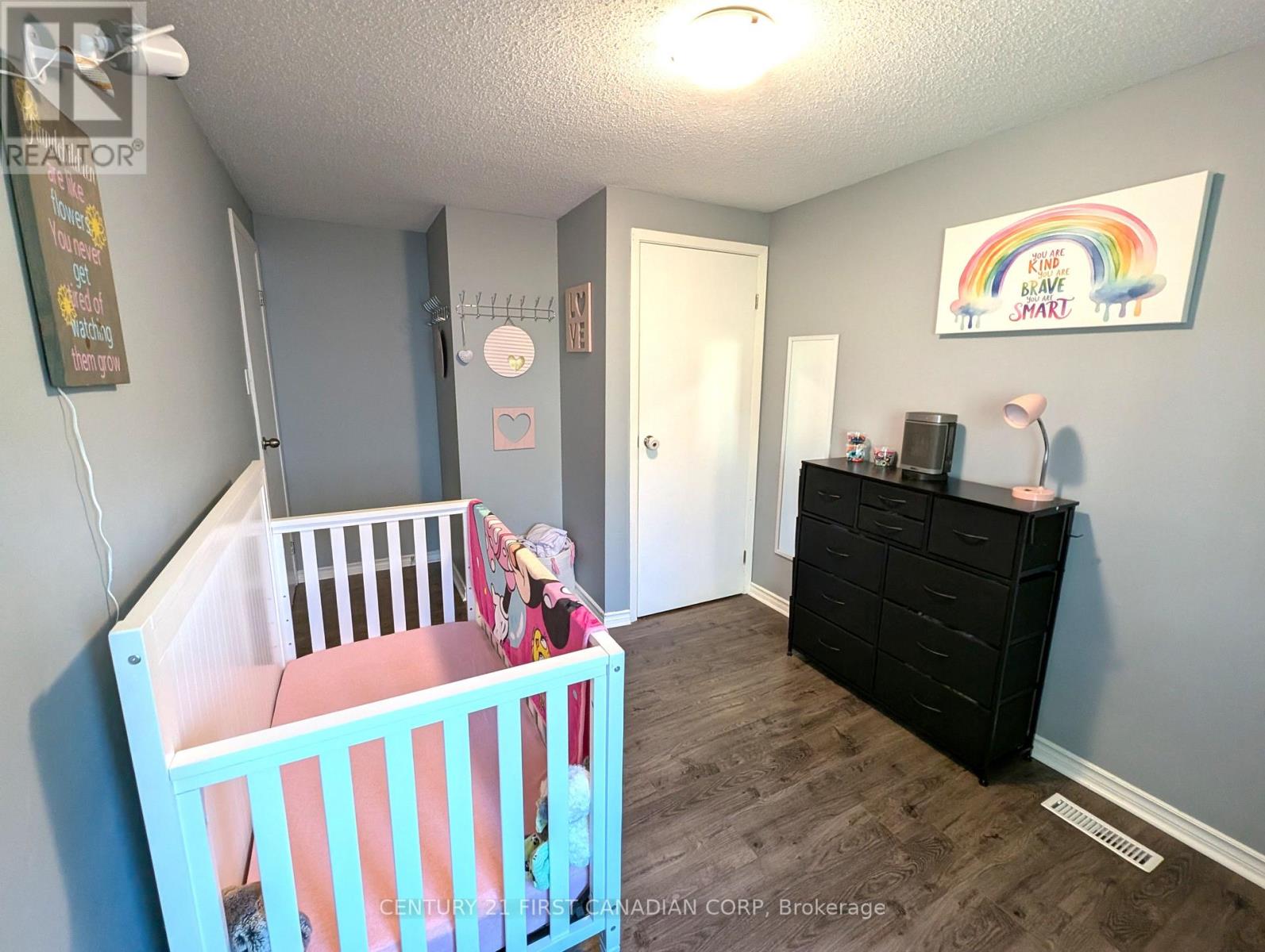 #49 110 DEVERON CRESCENT - 15