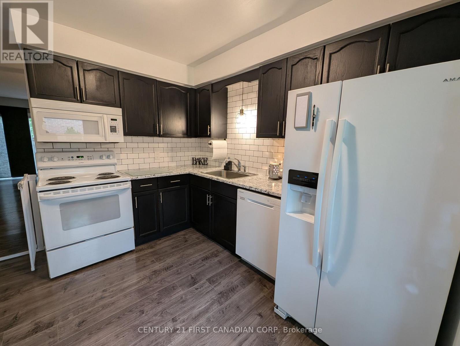 #49 110 DEVERON CRESCENT - 5