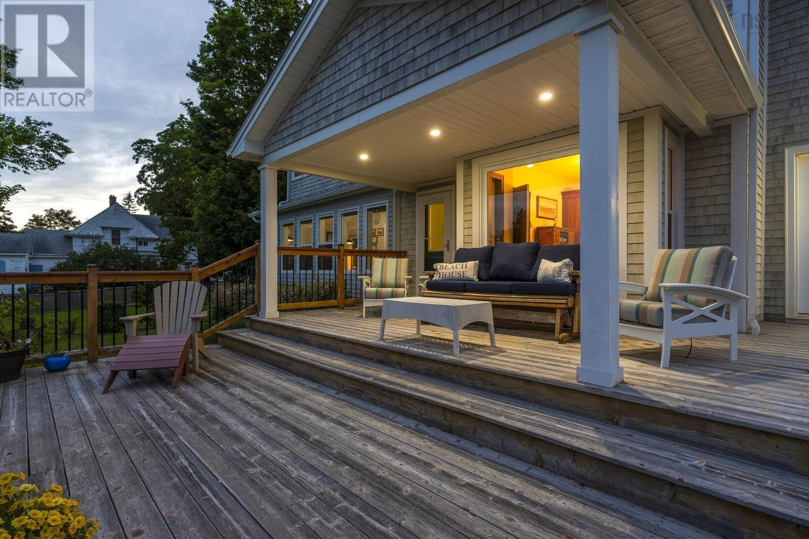 116 Pleasant Street - 6