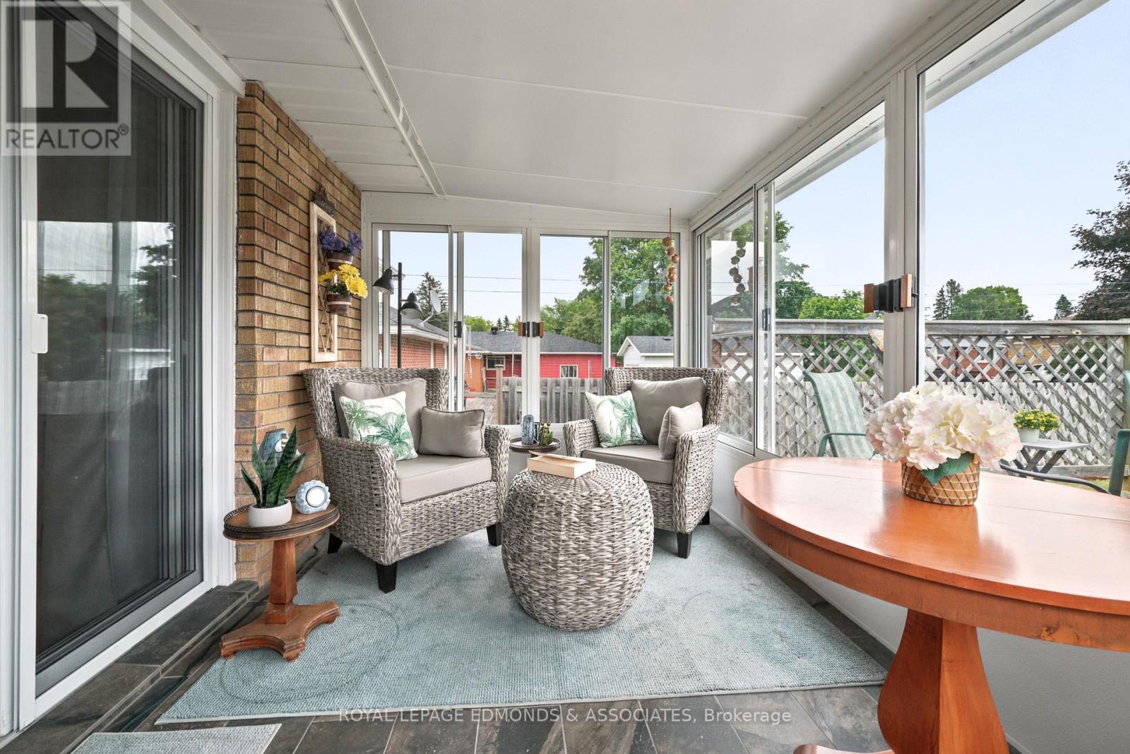 532 HERBERT STREET, Ottawa. Luxury613. By Peter Sagos - Image 22