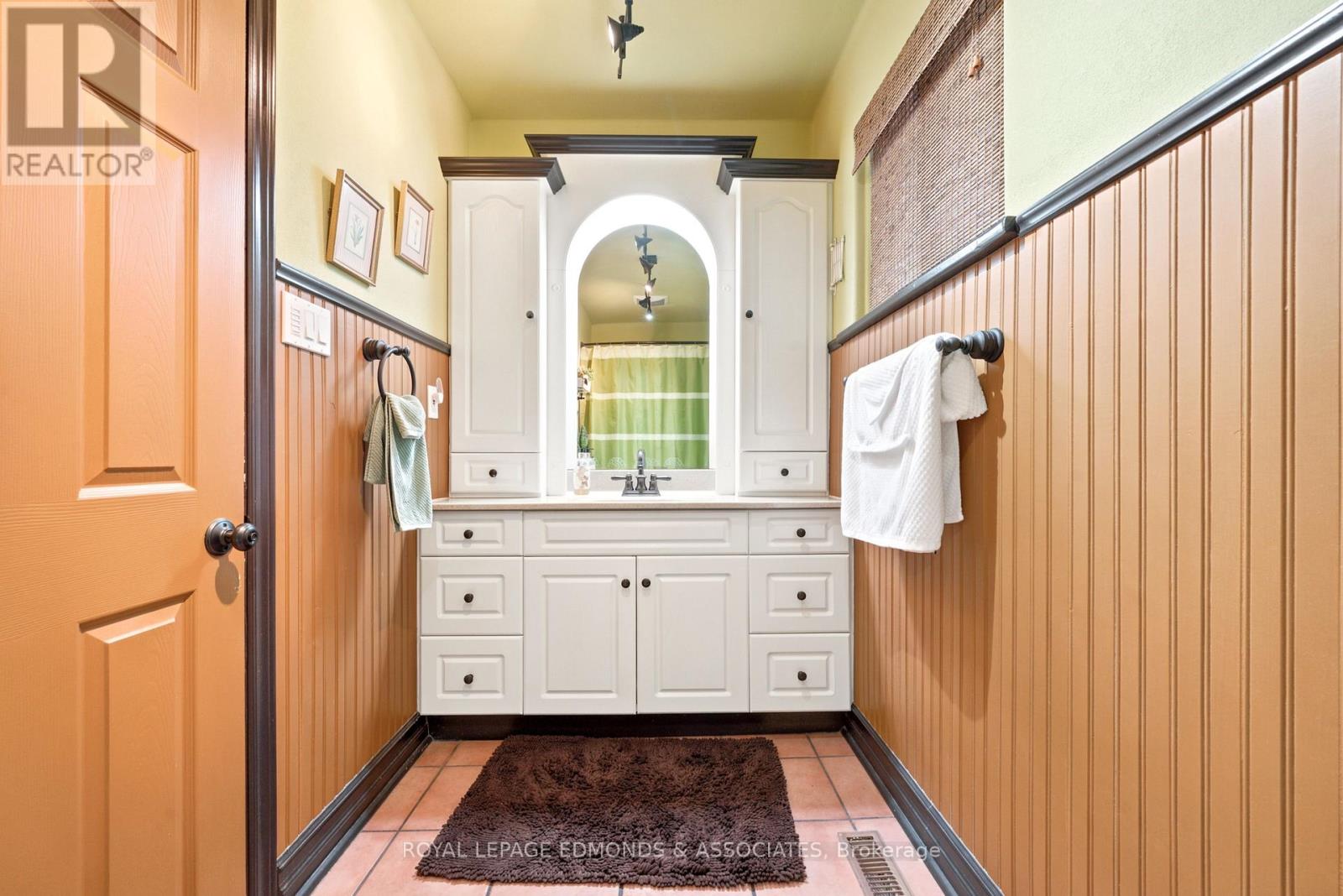 532 HERBERT STREET, Ottawa. Luxury613. By Peter Sagos - Image 34