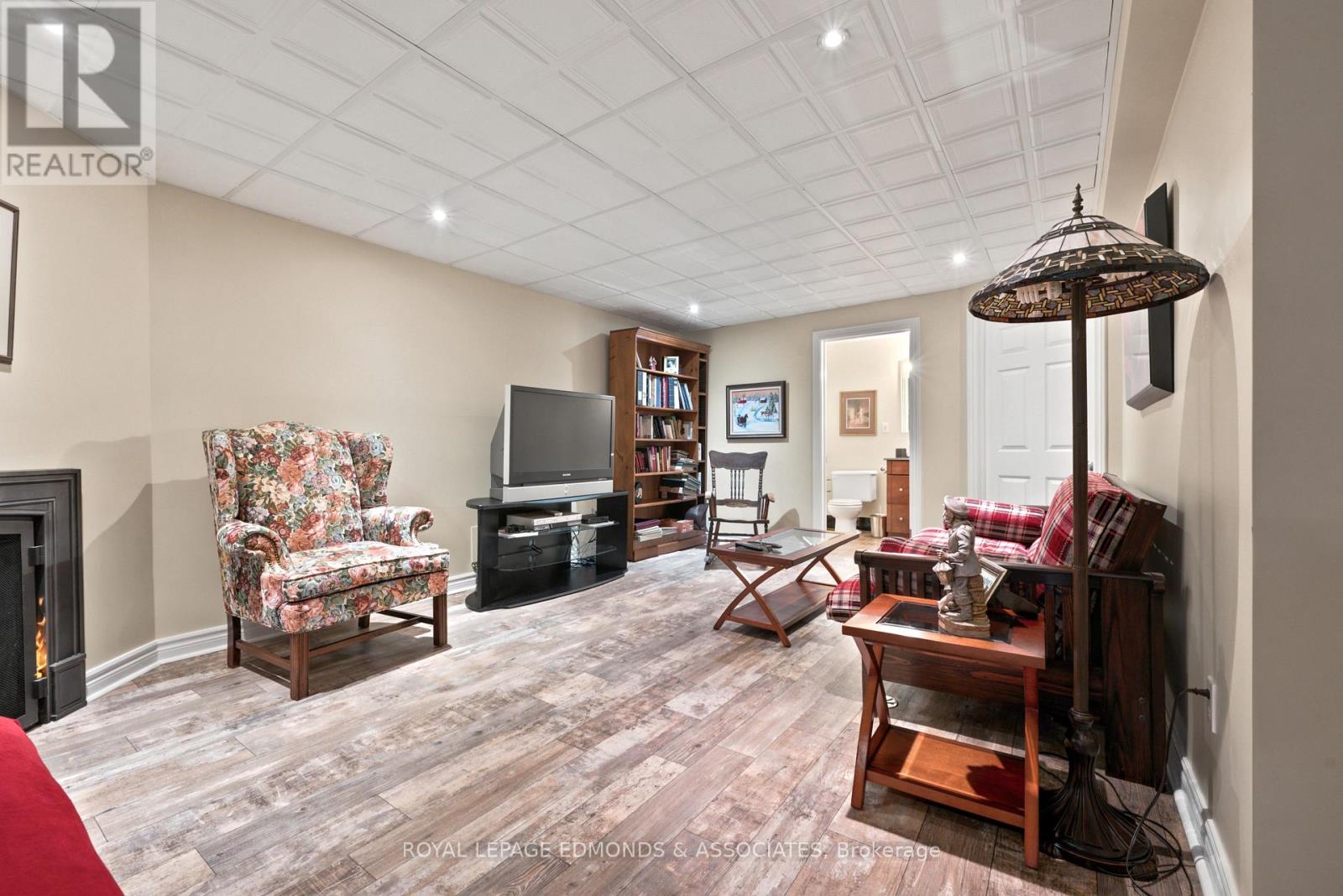 532 HERBERT STREET, Ottawa. Luxury613. By Peter Sagos - Image 37