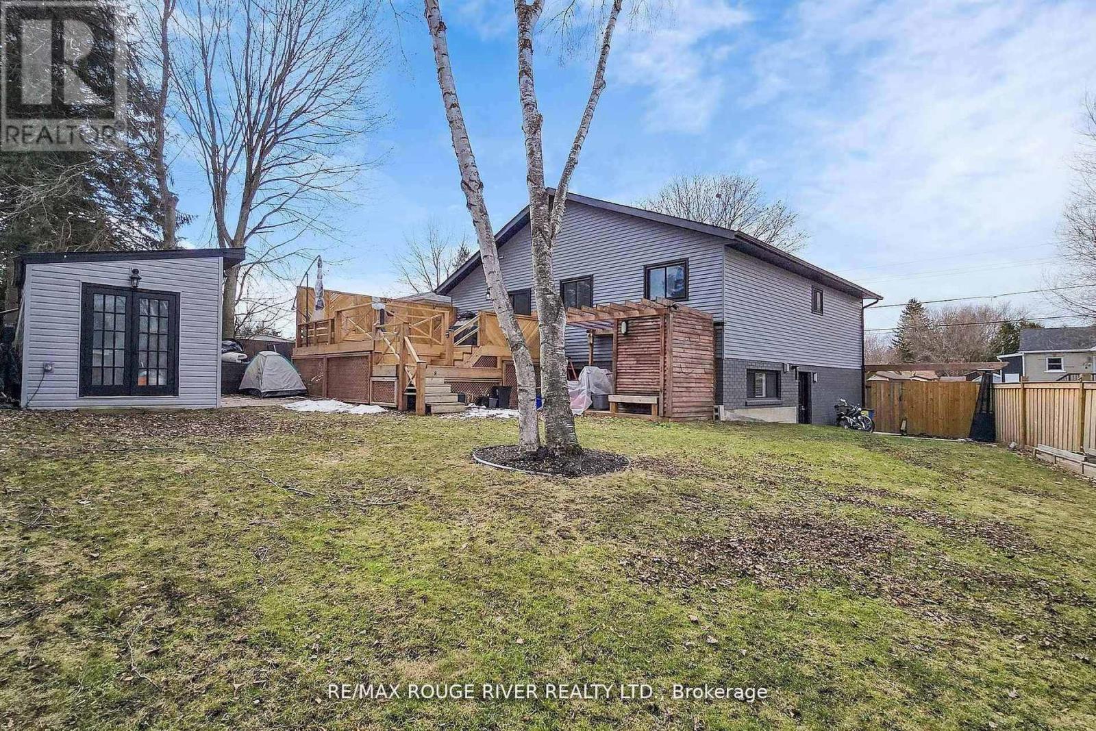 247 BEAVER STREET N - Image 45