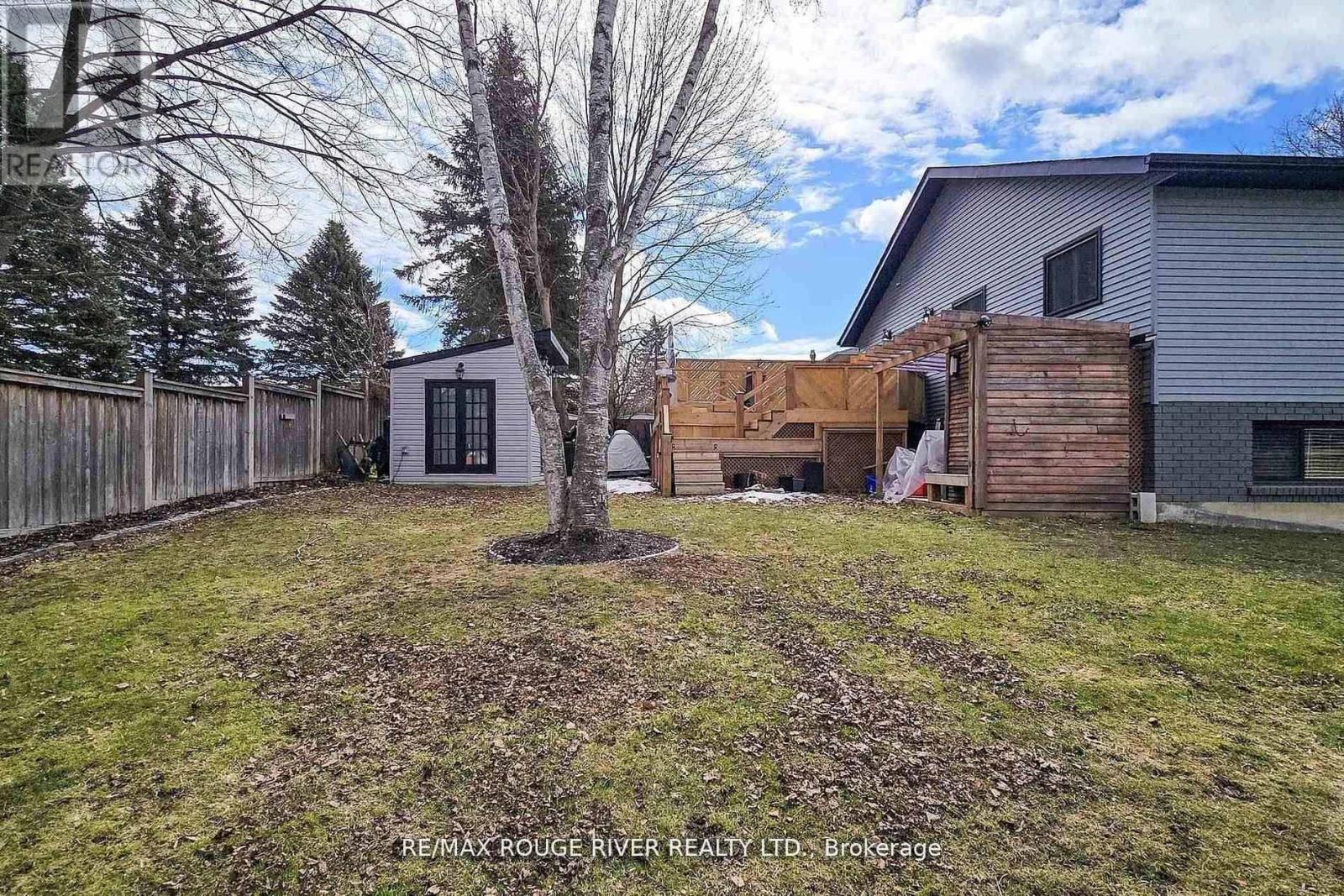 247 BEAVER STREET N - Image 46
