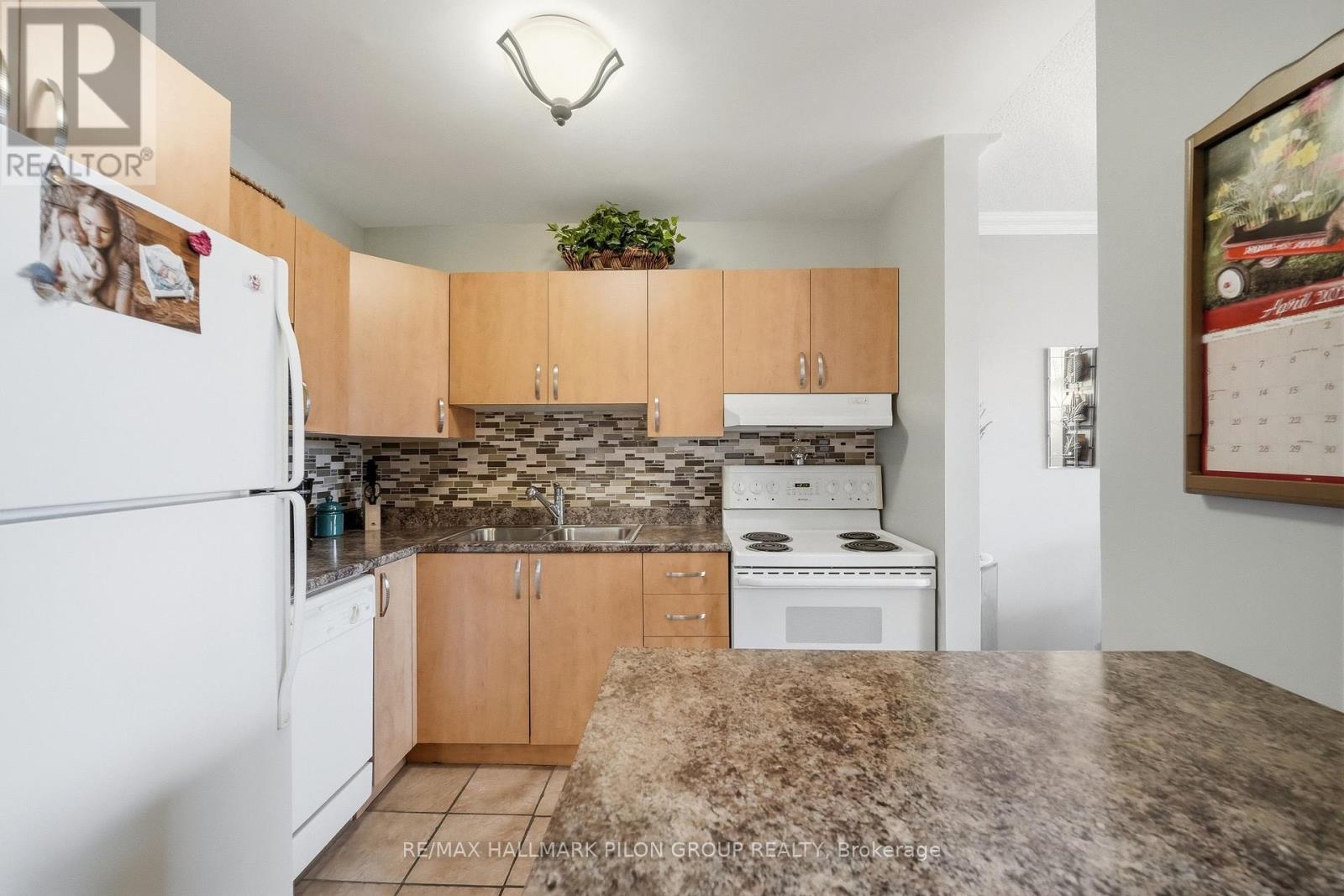 #508 2000 JASMINE CRESCENT - 8