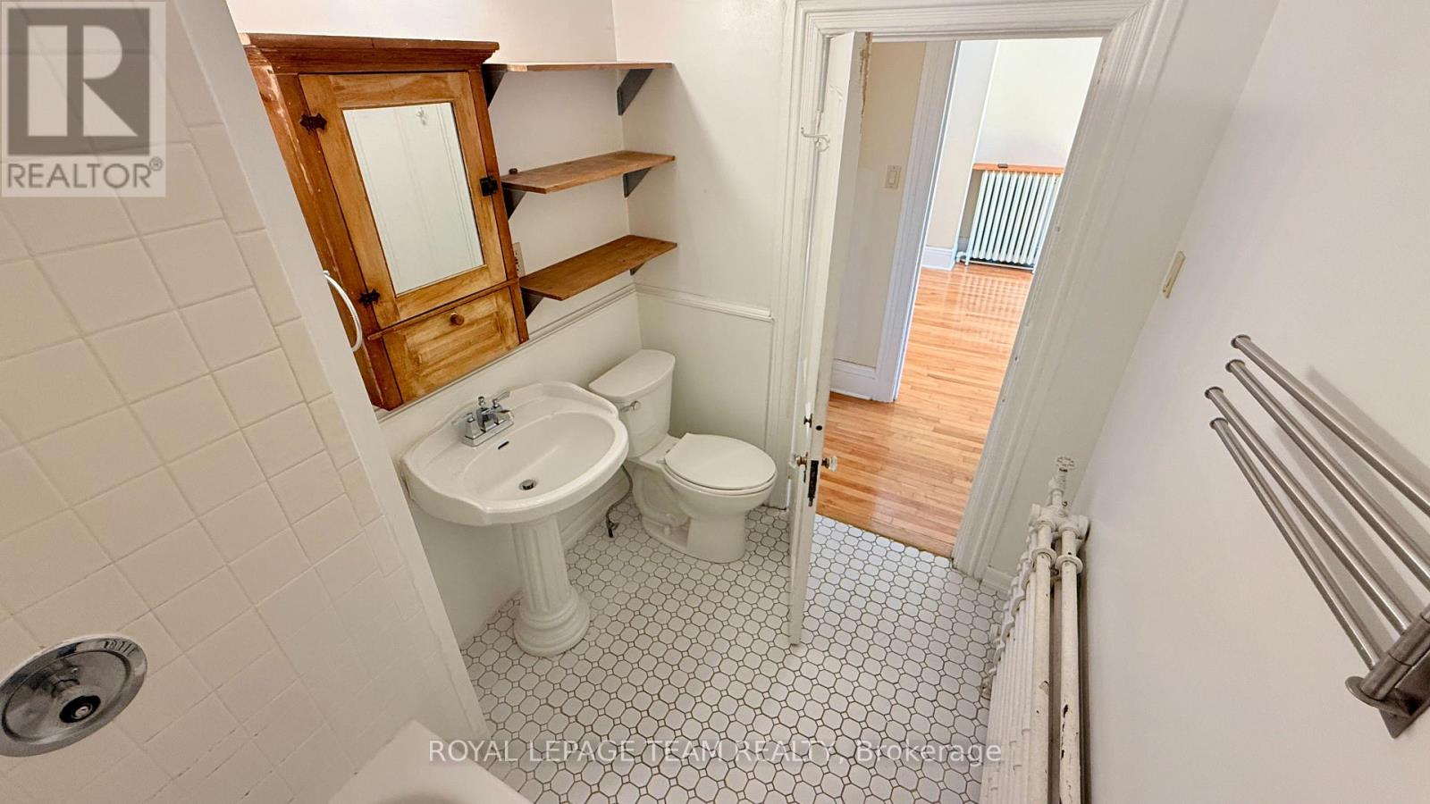 Two Bedroom for Rent in Ottawa – 2 – 14 GALT STREET, Ottawa – By Peter Sagos - Image 14