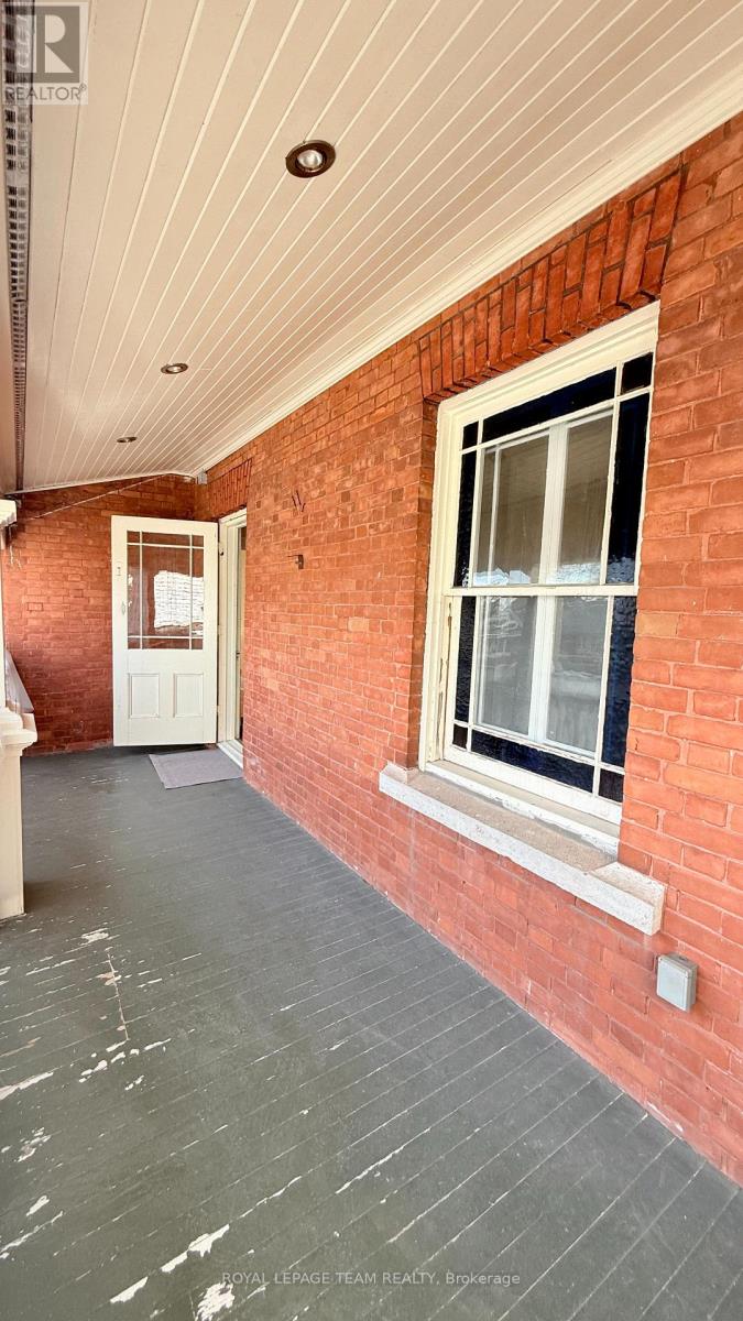Two Bedroom for Rent in Ottawa – 2 – 14 GALT STREET, Ottawa – By Peter Sagos - Image 15