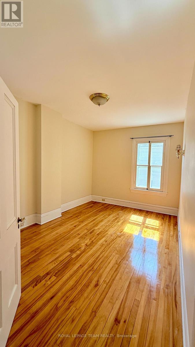 Two Bedroom for Rent in Ottawa – 2 – 14 GALT STREET, Ottawa – By Peter Sagos - Image 8