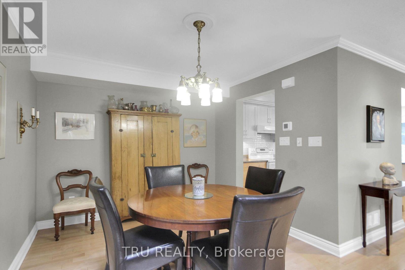 House for Rent in Ottawa – 109 BRADDOCK PRIVATE, Ottawa – By Peter Sagos - Image 17