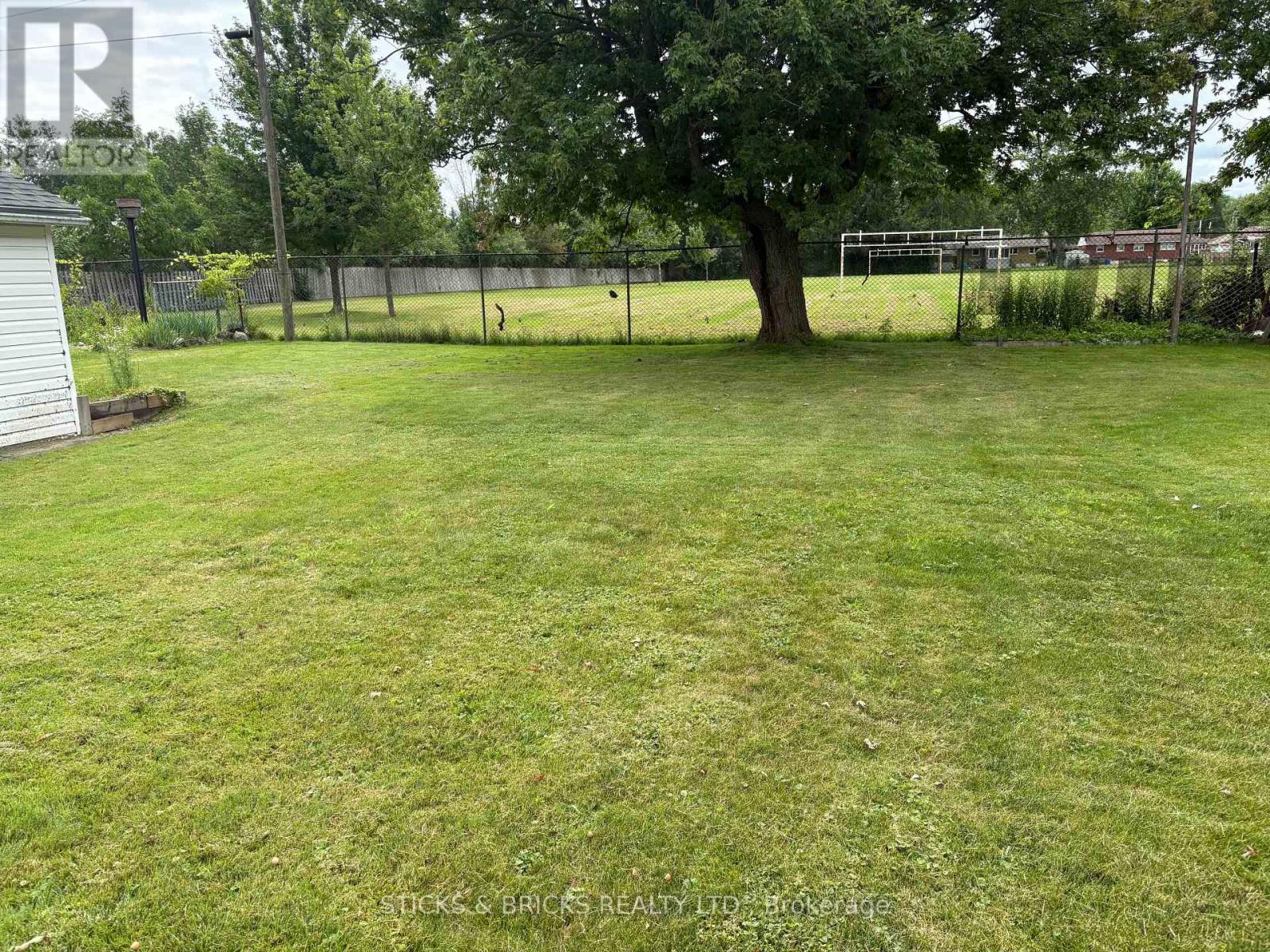 3826 WELLAND STREET - 4
