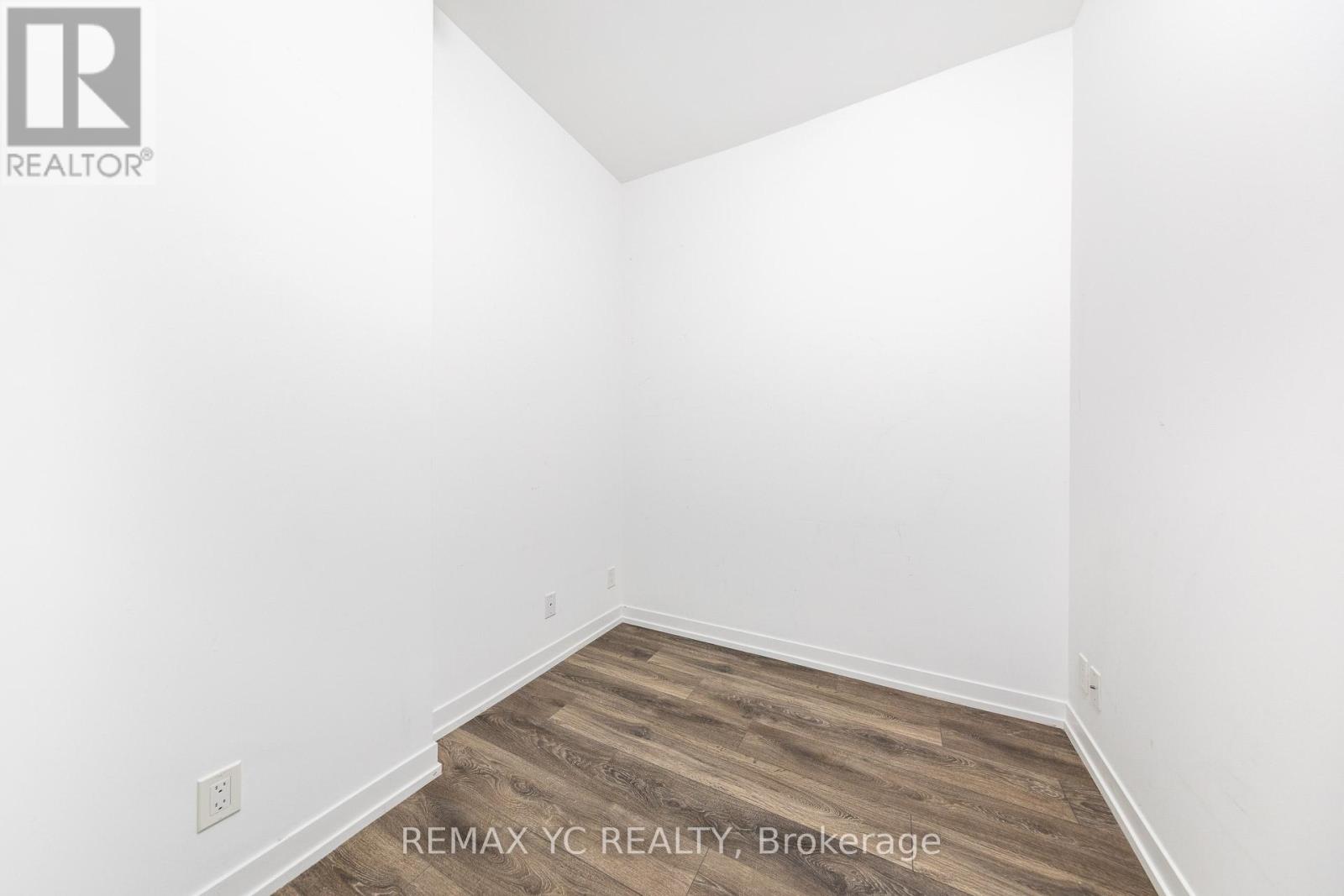 #2709 5 BUTTERMILL AVENUE - 20