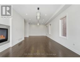 Family room - 392 Farrell Road, Vaughan, ON L6A4W8 Photo 8