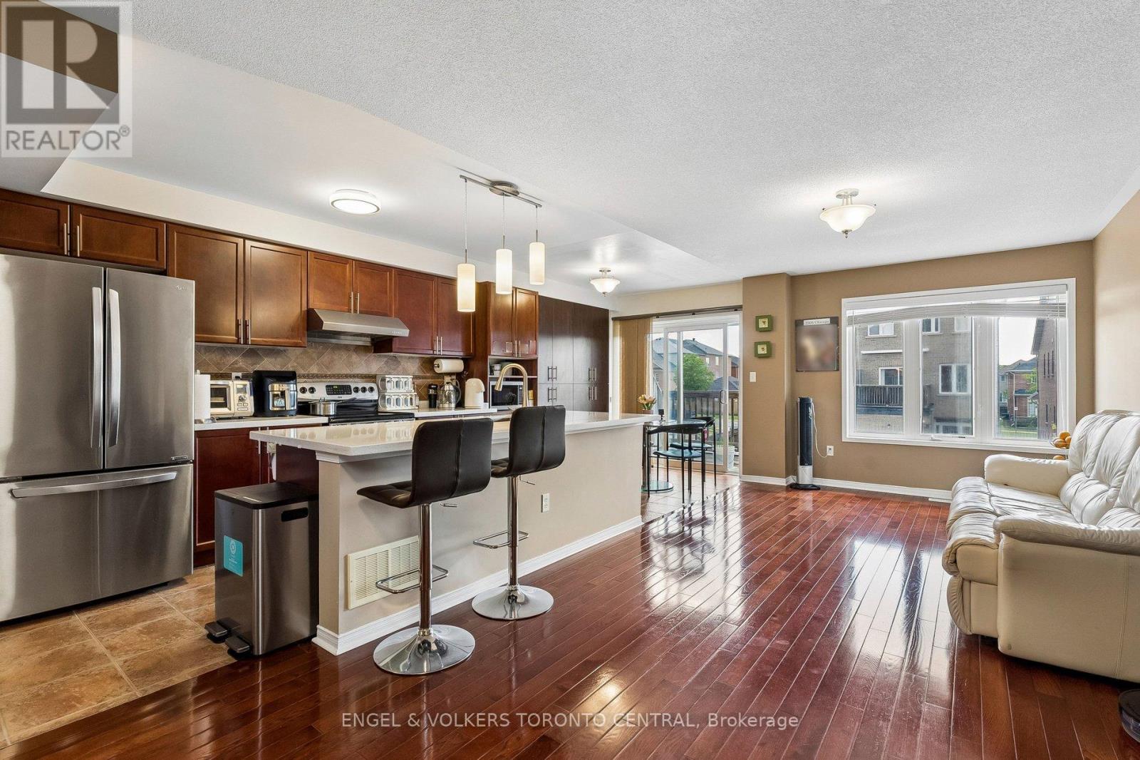 7 ROCK GARDEN STREET - 10