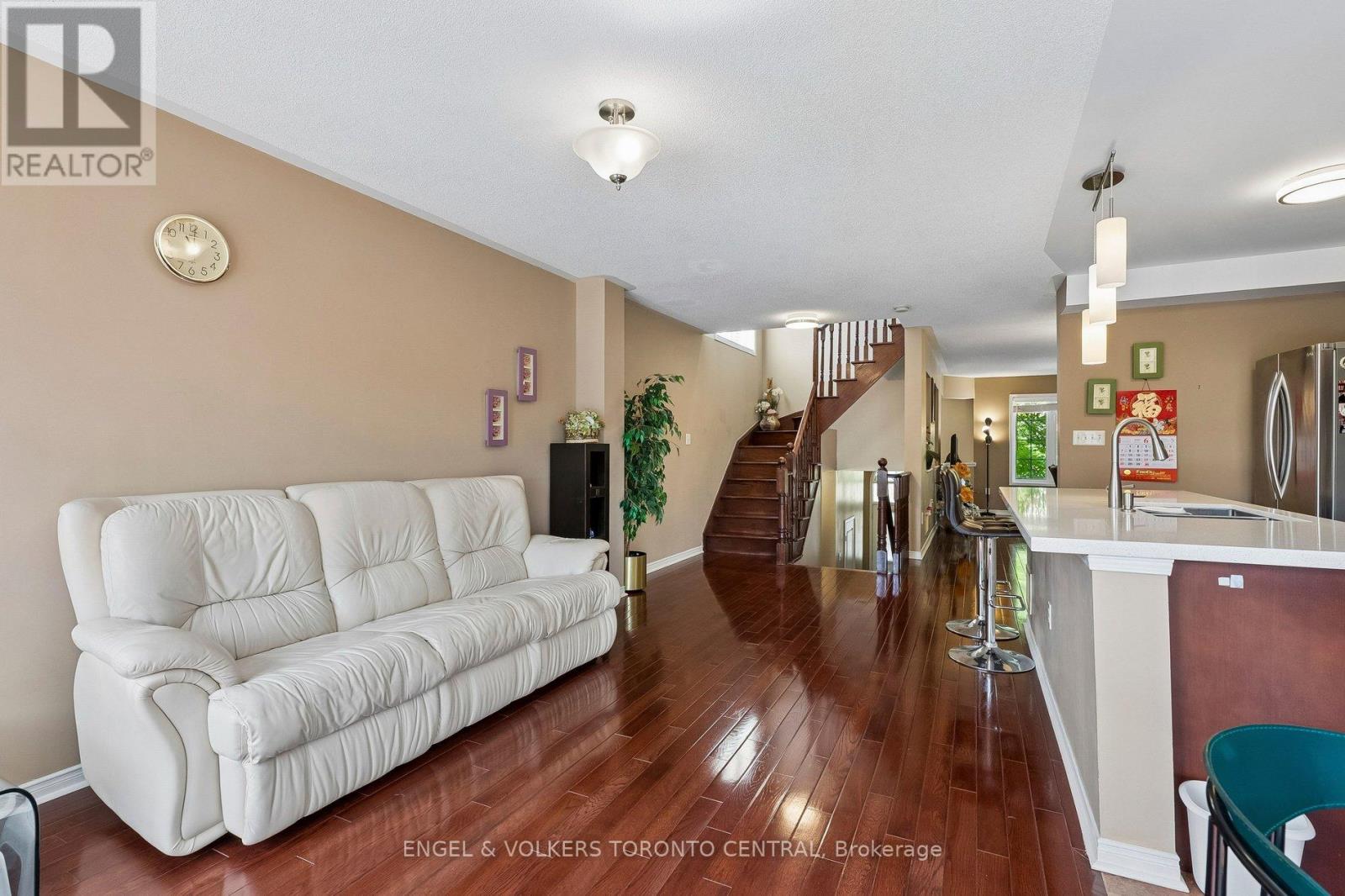 7 ROCK GARDEN STREET - 12