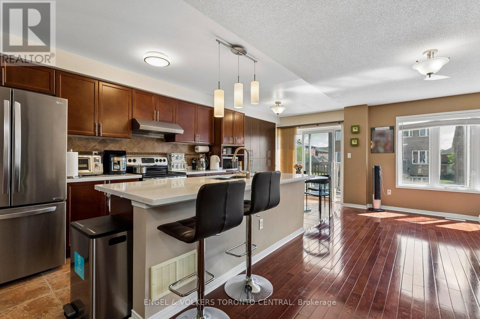 7 ROCK GARDEN STREET - 13