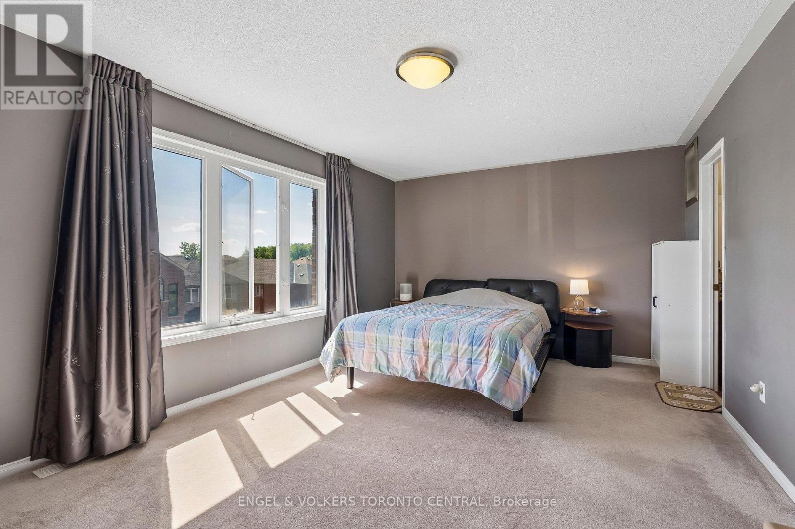 7 ROCK GARDEN STREET - 22
