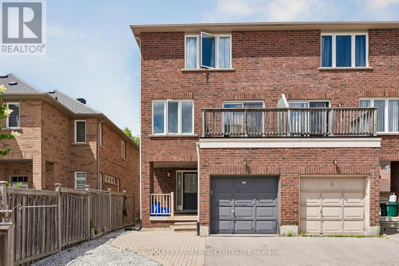 7 ROCK GARDEN STREET - 34