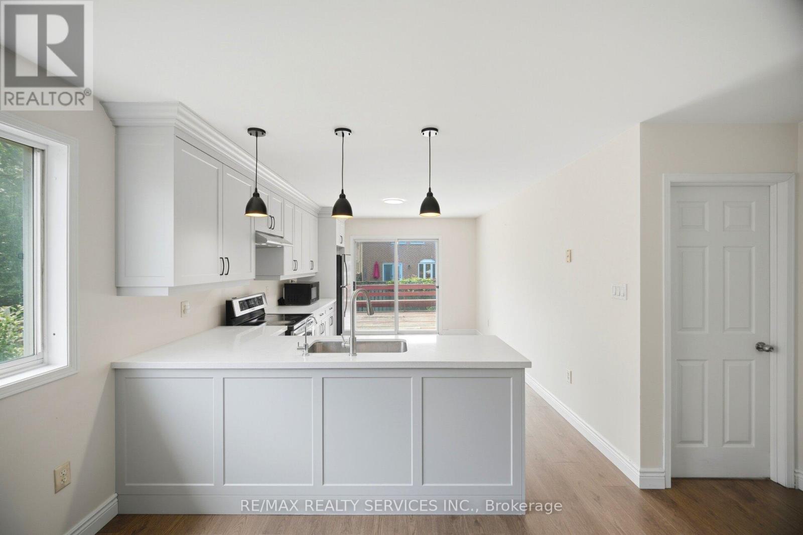 17 SYDENHAM WELLS - 14