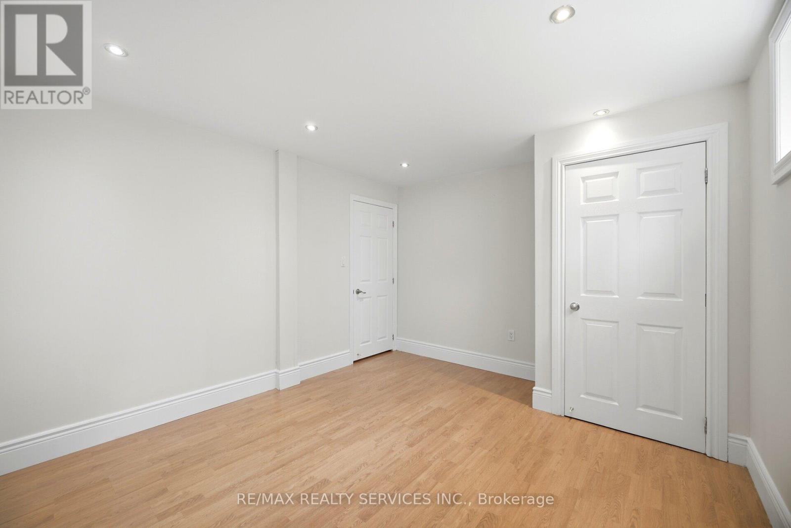 17 SYDENHAM WELLS - 31