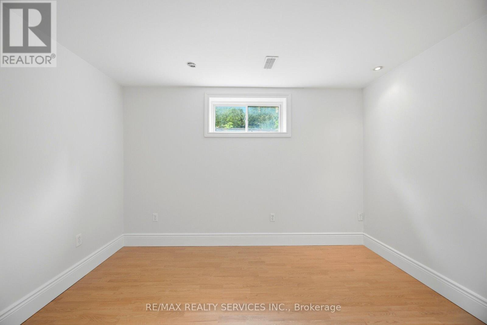 17 SYDENHAM WELLS - 33