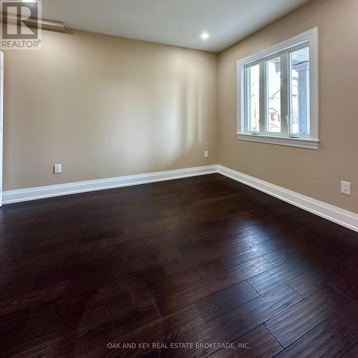 6 LAPP STREET - 32