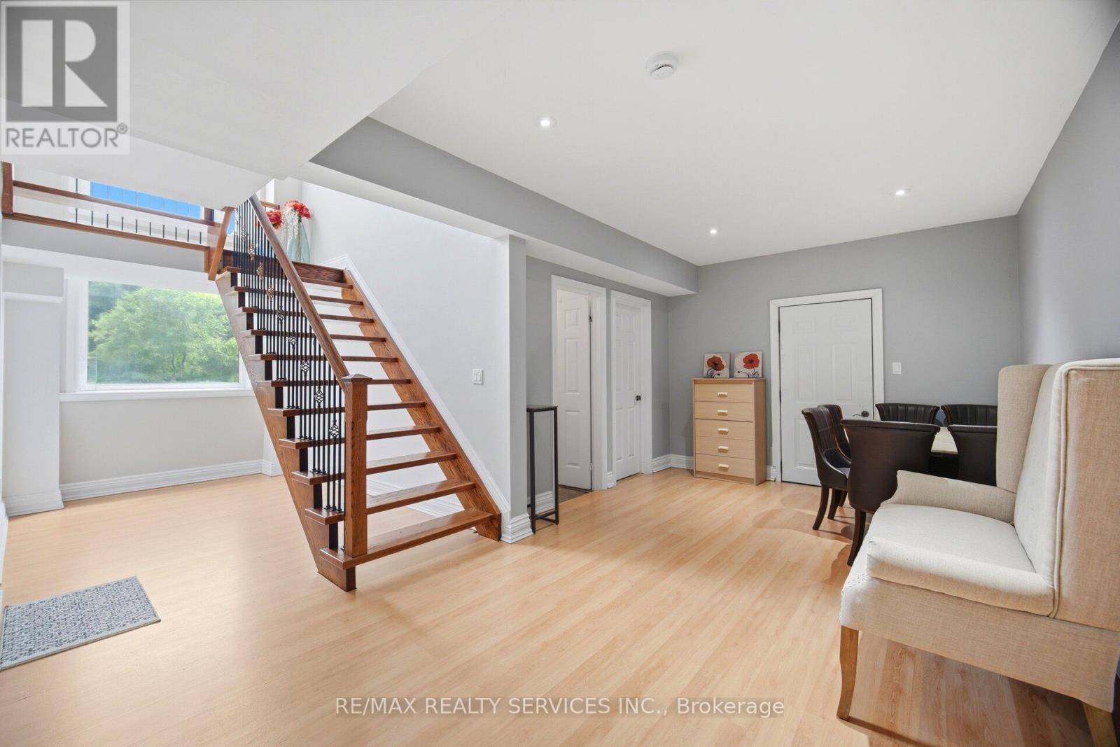 3 VALLEY HILL DRIVE - 34