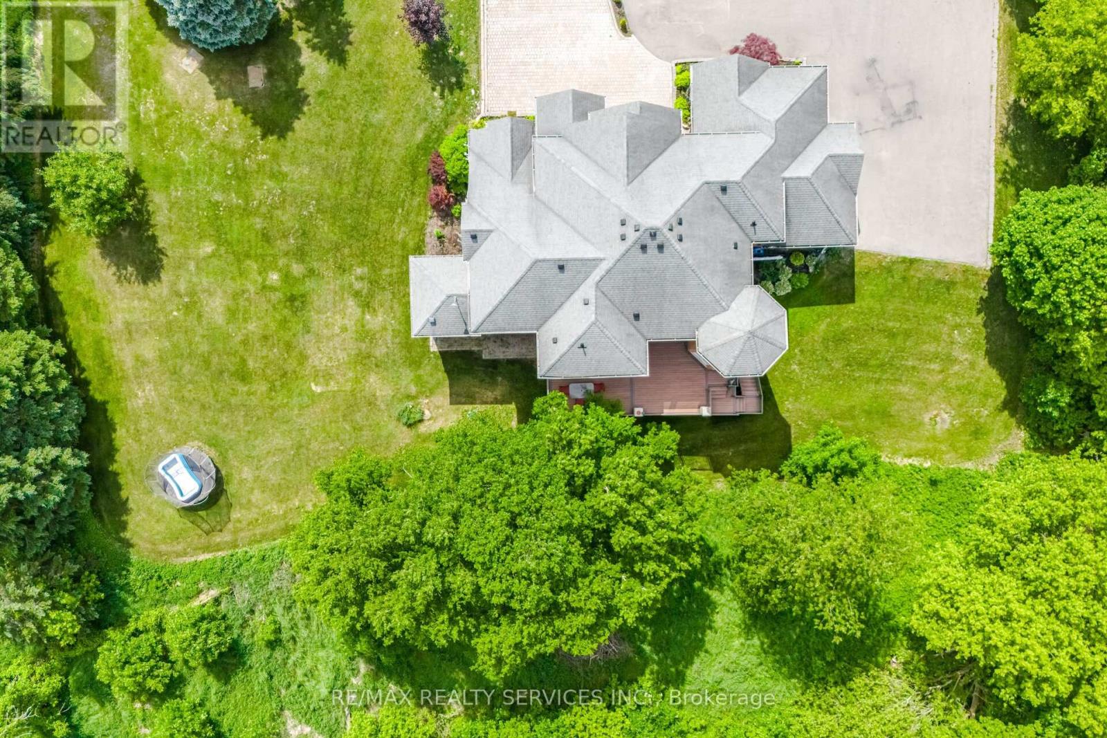 3 VALLEY HILL DRIVE - 47