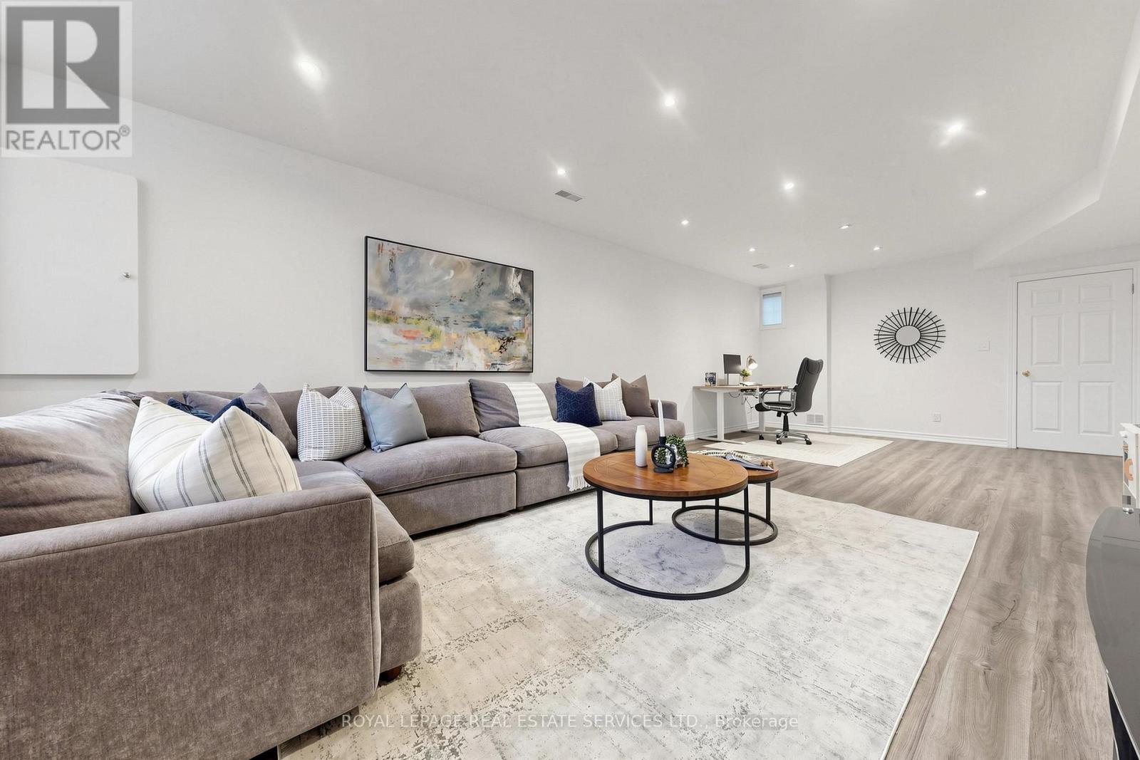 256 EARLSCOURT AVENUE - 28