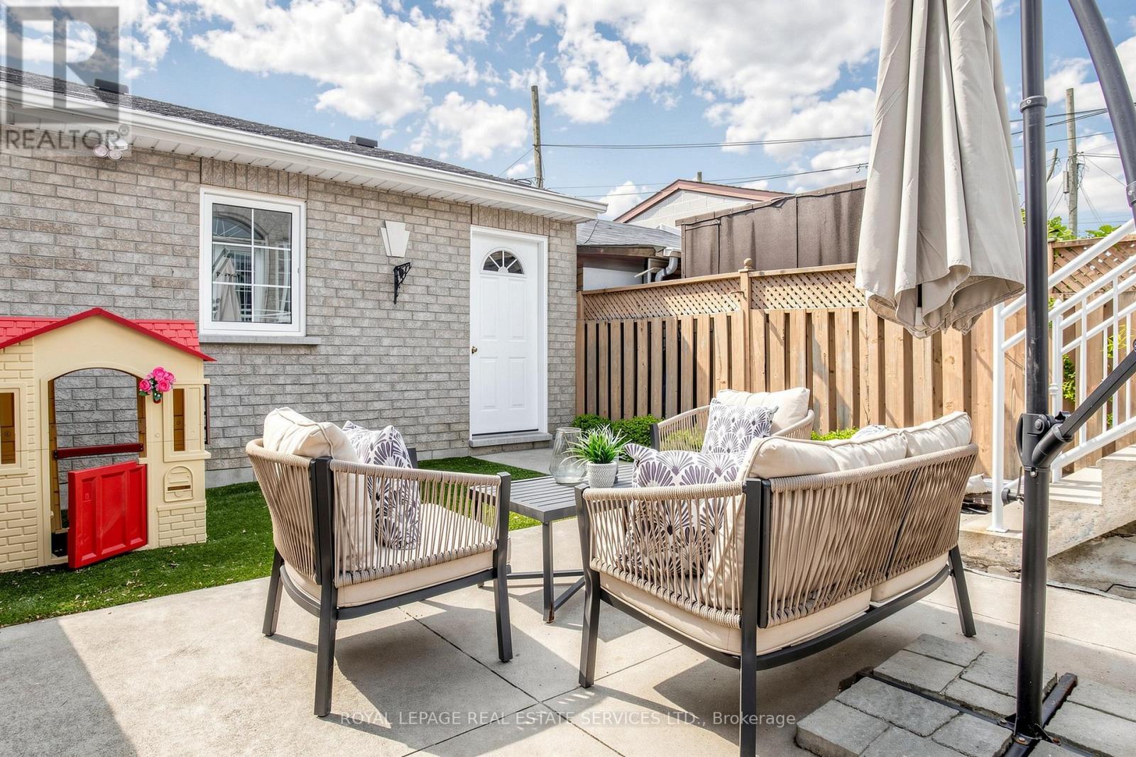 256 EARLSCOURT AVENUE - 33