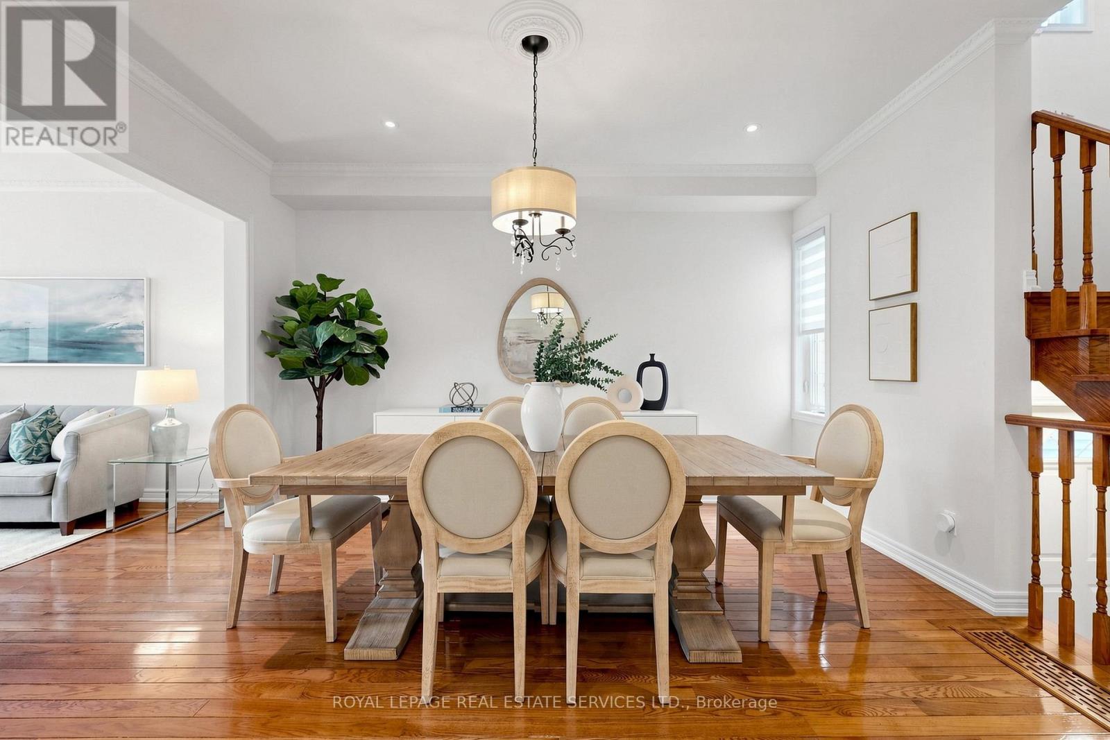 256 EARLSCOURT AVENUE - 7