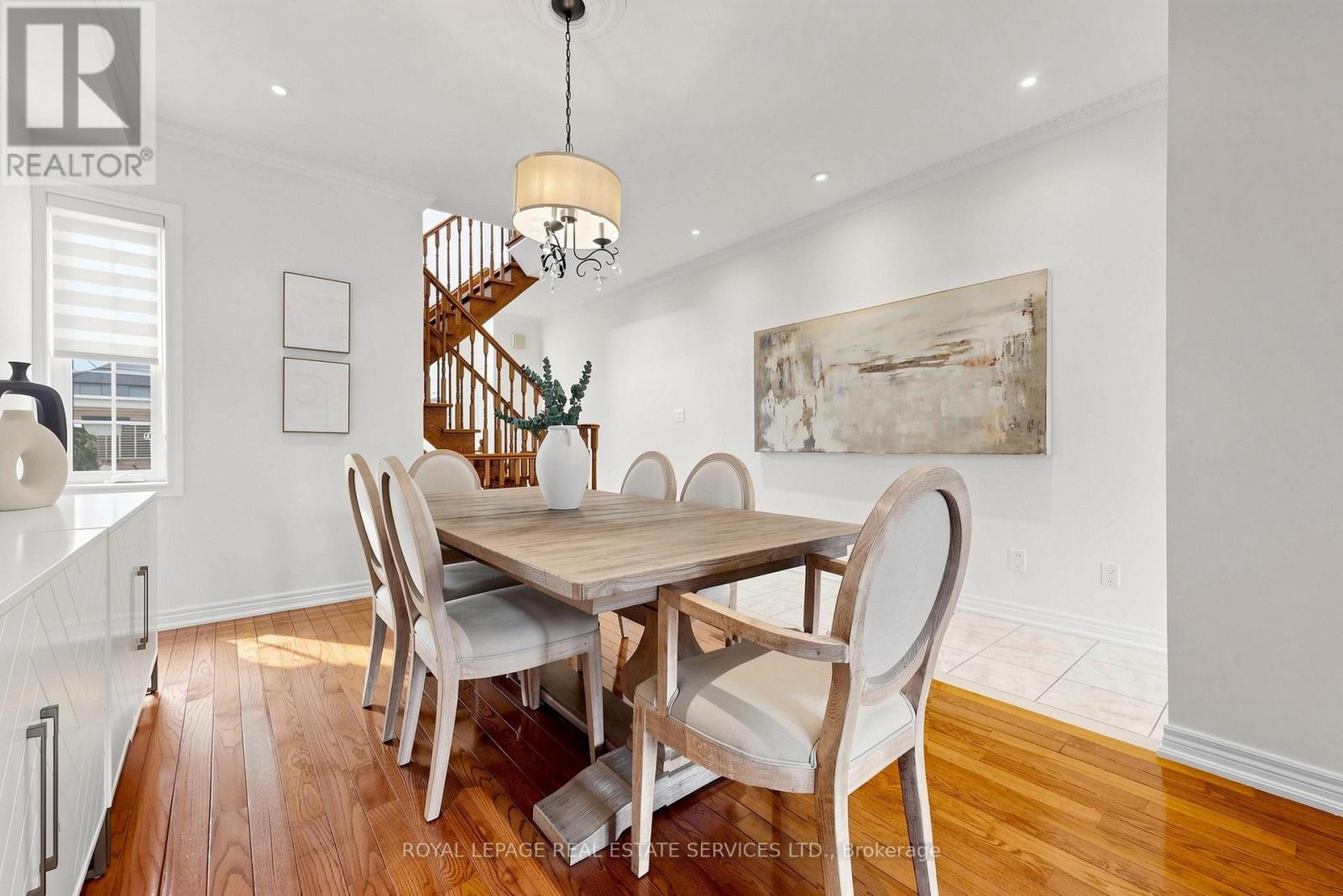 256 EARLSCOURT AVENUE - 8
