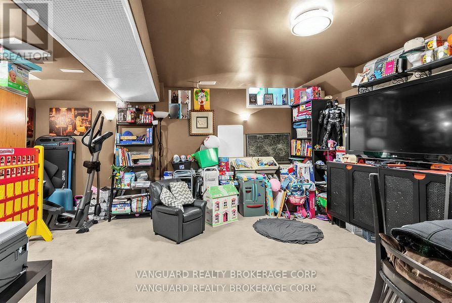 111 GRAPEVINE ROAD - Image 18