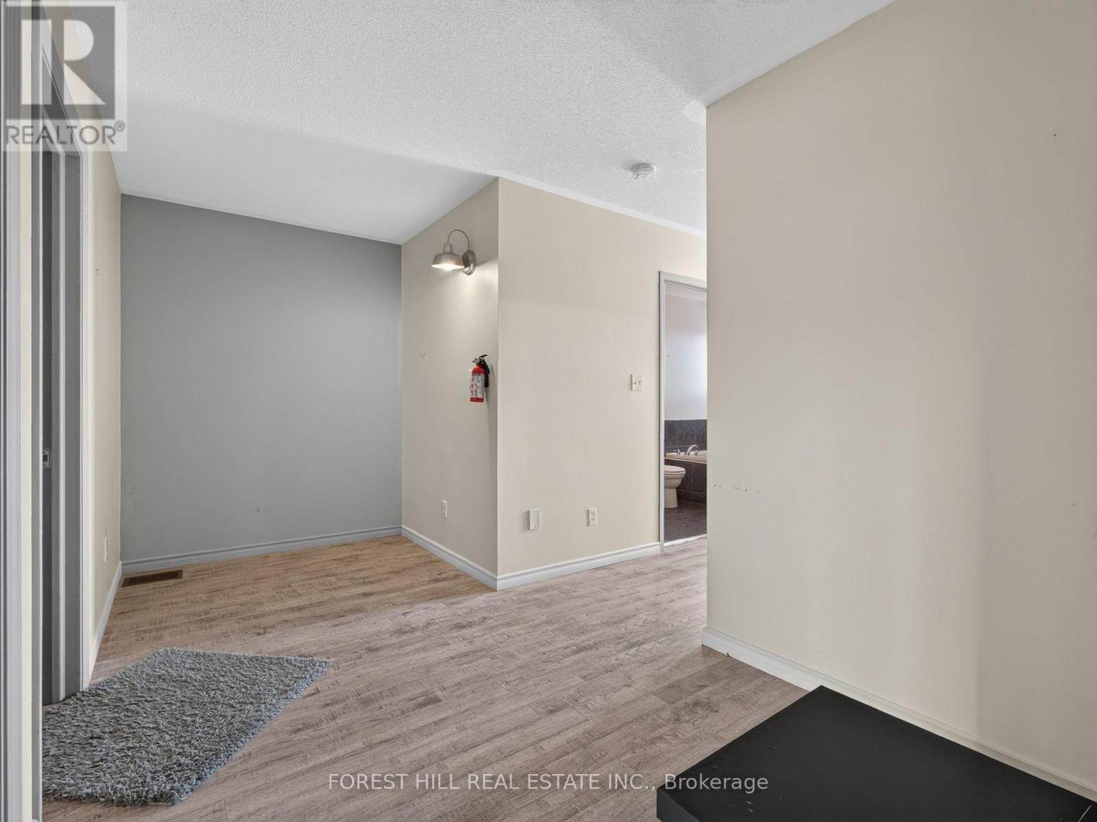 4 EVELYN WIGGINS DRIVE - 13