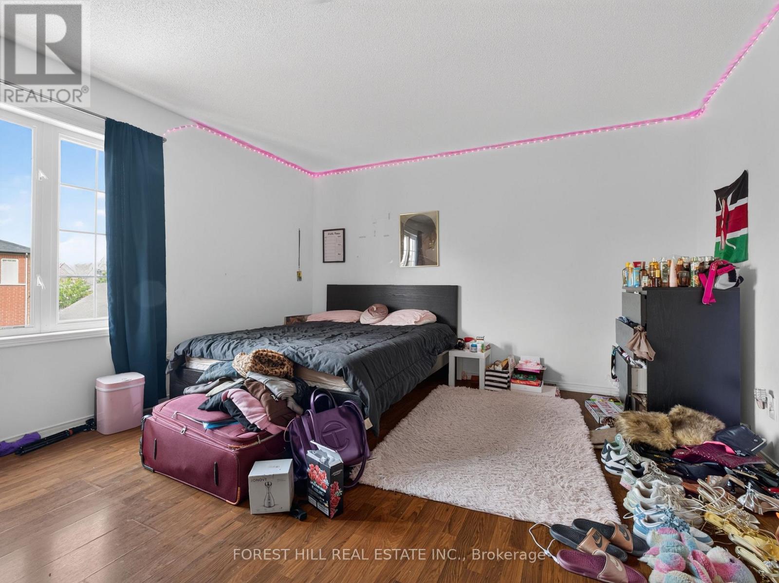 4 EVELYN WIGGINS DRIVE - 21