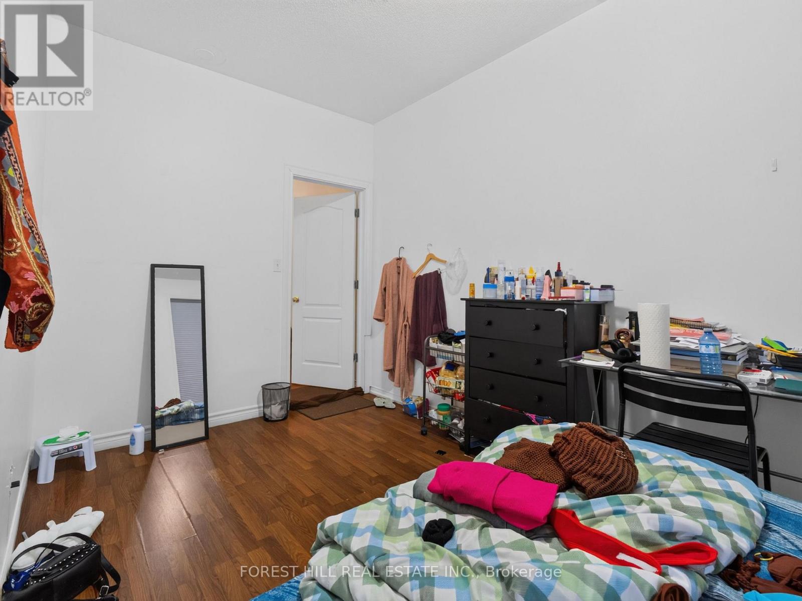 4 EVELYN WIGGINS DRIVE - 25