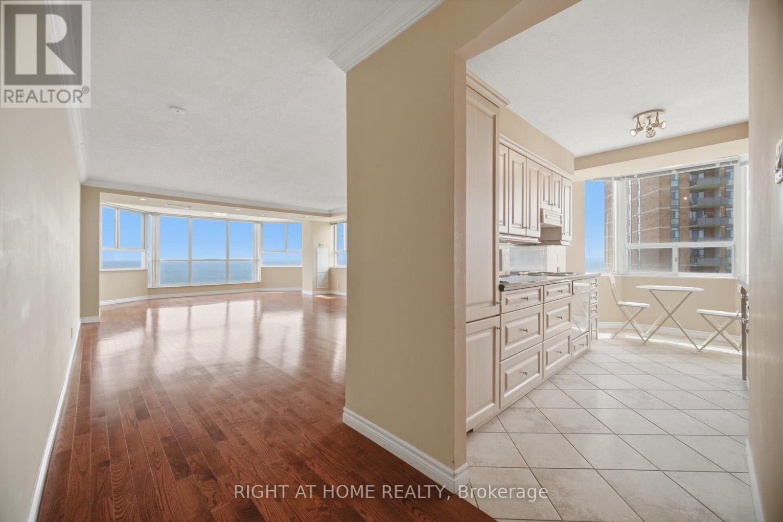 #1104 5280 LAKESHORE ROAD - 18